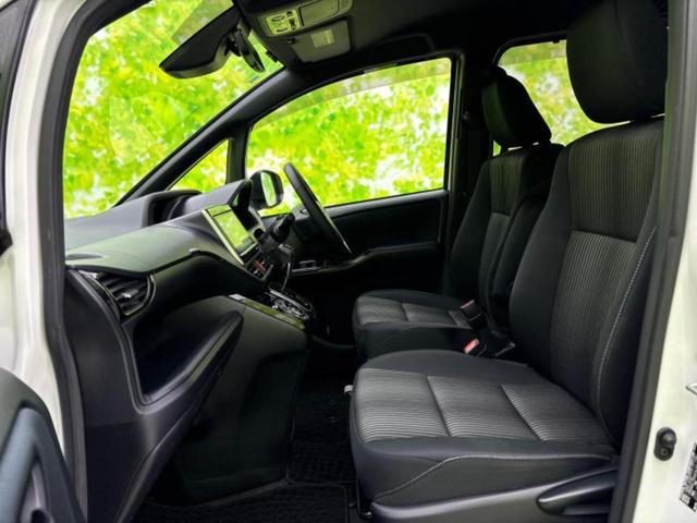 ヴォクシー ４ＷＤ　ＺＳ　保証書／純正　９インチ　ＳＤナビ／電動スライドドア／ヘッドランプ　ＬＥＤ／ＵＳＢジャック／Ｂｌｕｅｔｏｏｔｈ接続／ＥＴＣ／ＥＢＤ付ＡＢＳ／横滑り防止装置／アイドリングストップ／クルーズコントロール（6枚目）