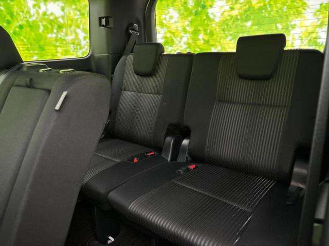 ヴォクシー ４ＷＤ　ＺＳ　保証書／純正　９インチ　ＳＤナビ／電動スライドドア／ヘッドランプ　ＬＥＤ／ＵＳＢジャック／Ｂｌｕｅｔｏｏｔｈ接続／ＥＴＣ／ＥＢＤ付ＡＢＳ／横滑り防止装置／アイドリングストップ／クルーズコントロール（8枚目）