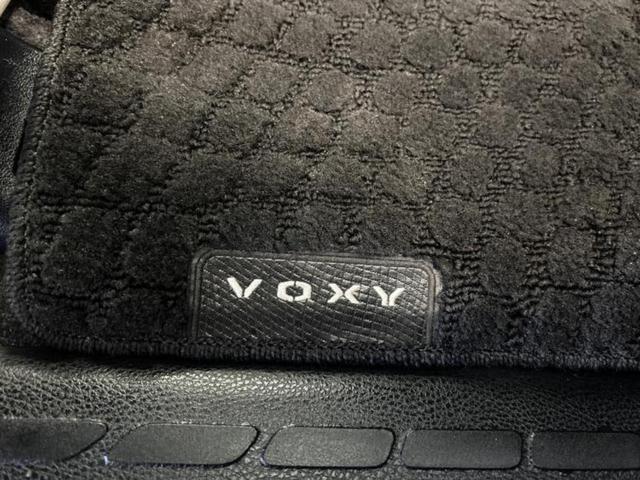 ヴォクシー ４ＷＤ　ＺＳ　保証書／純正　９インチ　ＳＤナビ／電動スライドドア／ヘッドランプ　ＬＥＤ／ＵＳＢジャック／Ｂｌｕｅｔｏｏｔｈ接続／ＥＴＣ／ＥＢＤ付ＡＢＳ／横滑り防止装置／アイドリングストップ／クルーズコントロール（40枚目）