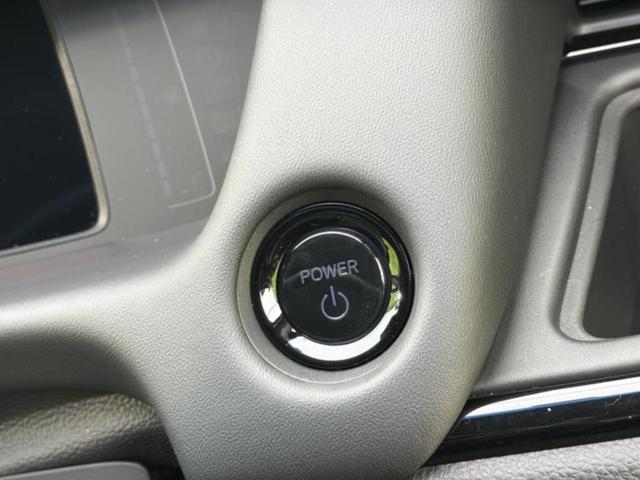 フィット ｅＨＥＶリュクス　純正　８インチ　ＳＤナビ／衝突安全装置／シートヒーター／車線逸脱防止支援システム／シート　合皮／ドライブレコーダー　前後／ヘッドランプ　ＬＥＤ／Ｂｌｕｅｔｏｏｔｈ接続／ＥＴＣ／ＥＢＤ付ＡＢＳ　ドラレコ（25枚目）