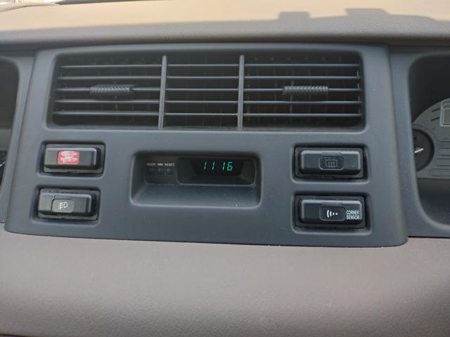 オデッセイ L 4WD 3列シート ウォークスルー AT CD DVD再生 USB エアコン パワーステアリング(4枚目)