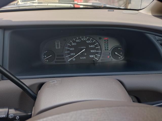 オデッセイ L 4WD 3列シート ウォークスルー AT CD DVD再生 USB エアコン パワーステアリング(5枚目)