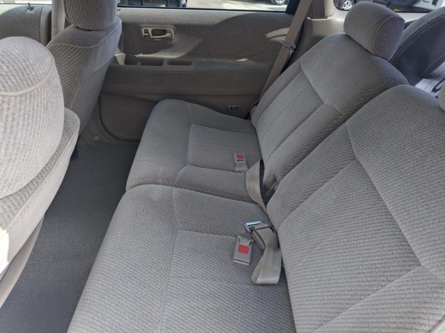 オデッセイ L 4WD 3列シート ウォークスルー AT CD DVD再生 USB エアコン パワーステアリング(7枚目)