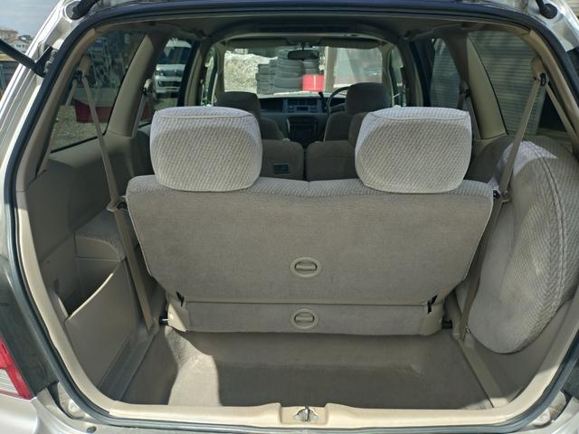 オデッセイ L 4WD 3列シート ウォークスルー AT CD DVD再生 USB エアコン パワーステアリング(18枚目)