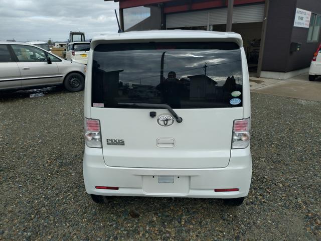 ピクシススペース カスタム G 4WD バックカメラ ナビ TV HID スマートキー アイドリングストップ ベンチシート CVT 盗難防止システム ABS CD DVD再生 ミュージックプレイヤー接続可 Bluetooth(15枚目)