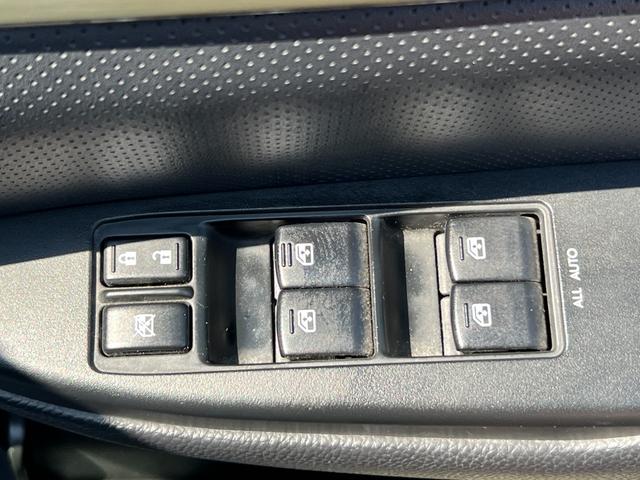 レガシィＢ４ ４ＷＤ　２．５ｉアイサイト　ＣＤ／ＤＶＤ、ＥＴＣ、ＨＩＤオートライト、スーマトキ－、キ－レスエントリー、バックカメラ、アイドリングストップ、電動格納ミラー、（33枚目）