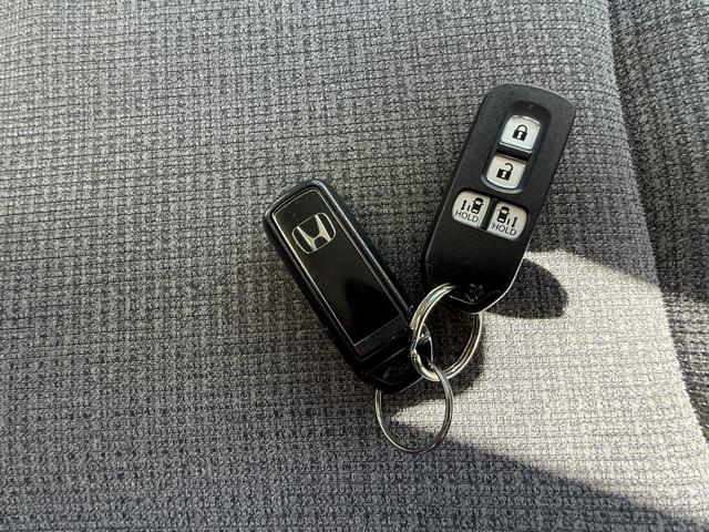 Ｎ－ＢＯＸカスタム ４ＷＤ　Ｇ・ＥＸターボホンダセンシング　ＣＤ／ＤＶＤ、ＥＴＣ、ＴＶワンセグ、２個スマ－トキ－、キ－レスエントリー、バックカメラ、ＢＬＵＥＴＯＯＴＨ、両側電動スライドドア、衝突被害軽減システム、レーンアシスト（6枚目）