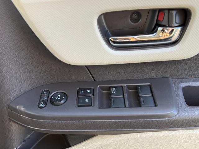 Ｎ－ＢＯＸカスタム ４ＷＤ　Ｇ・ＥＸターボホンダセンシング　ＣＤ／ＤＶＤ、ＥＴＣ、ＴＶワンセグ、２個スマ－トキ－、キ－レスエントリー、バックカメラ、ＢＬＵＥＴＯＯＴＨ、両側電動スライドドア、衝突被害軽減システム、レーンアシスト（7枚目）
