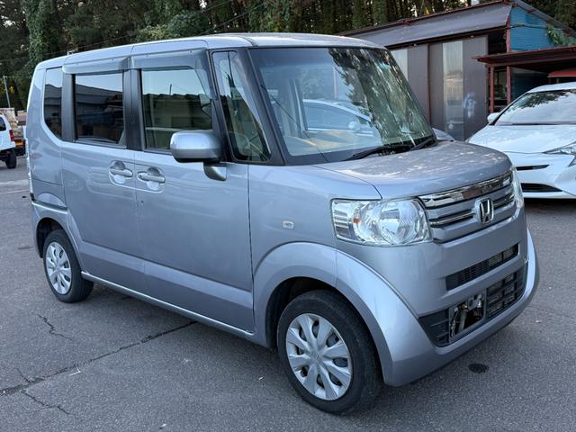N-BOX 4WD C CD、スマ-トキ-、アイドリングストップ、キ-レスエントリー、両側スライドドア、シ-トヒータ、電動格納ミラー(4枚目)