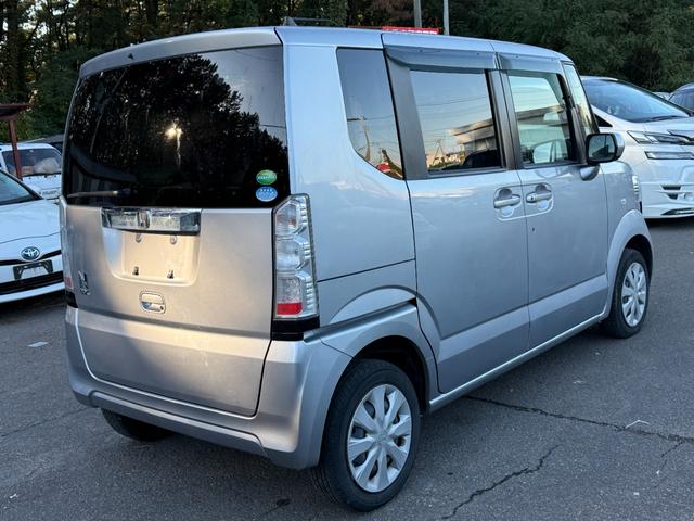 N-BOX 4WD C CD、スマ-トキ-、アイドリングストップ、キ-レスエントリー、両側スライドドア、シ-トヒータ、電動格納ミラー(6枚目)