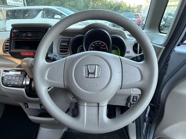 N-BOX 4WD C CD、スマ-トキ-、アイドリングストップ、キ-レスエントリー、両側スライドドア、シ-トヒータ、電動格納ミラー(13枚目)