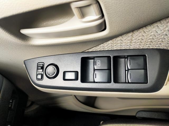 デイズ S 4WD 衝突被害軽減システム、社外ナビHDD ナビ、CD/DVD、BLUETOOTH、バックカメラ、ETC、スマ-トキ-、オートライト(6枚目)