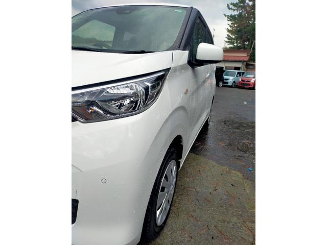 デイズ S 4WD 衝突被害軽減システム、社外ナビHDD ナビ、CD/DVD、BLUETOOTH、バックカメラ、ETC、スマ-トキ-、オートライト(27枚目)