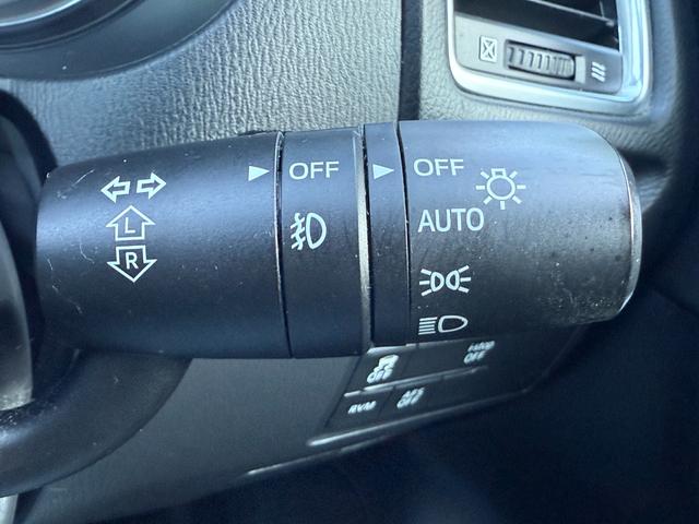 アテンザワゴン ＸＤ　ＣＤ／ＤＶＤ、ＥＴＣ、ＴＶワンセグ、バックカメラ、衝突被害軽減システム、キーレスエントリー、スマートキー、アイドリングストップ、ＨＩＤオートライトＢｌｕｅｔｏｏｔｈ接続、バックカメラ（12枚目）