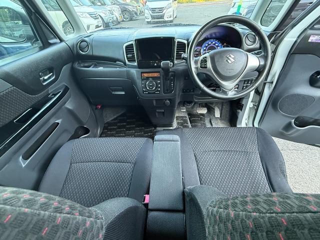 スペーシアカスタム ４ＷＤ　ＸＳ　デュアルカメラブレーキサポート装着車　衝突被害軽減システム、キーレスエントリー、スマートキー、アイドリングストップ、両側電動スライドドア、ＨＩＤオートライト、シ－トヒータ、アルミホイール付き（13枚目）