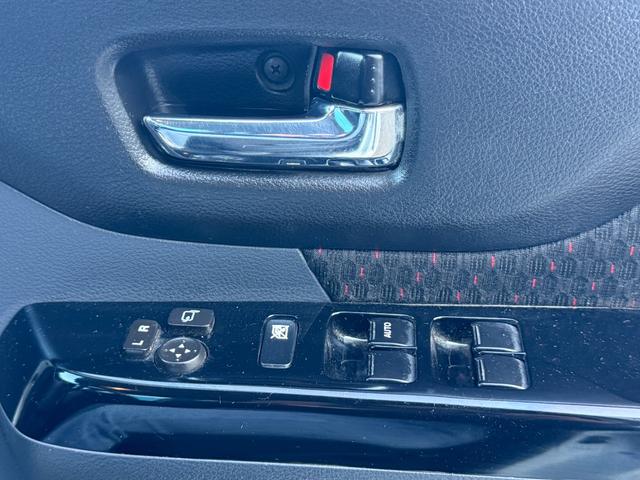 スペーシアカスタム ４ＷＤ　ＸＳ　デュアルカメラブレーキサポート装着車　衝突被害軽減システム、キーレスエントリー、スマートキー、アイドリングストップ、両側電動スライドドア、ＨＩＤオートライト、シ－トヒータ、アルミホイール付き（22枚目）