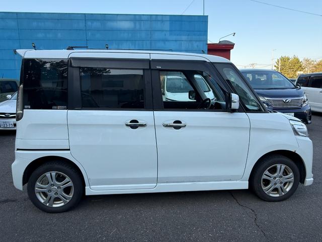 スペーシアカスタム ４ＷＤ　ＸＳ　デュアルカメラブレーキサポート装着車　衝突被害軽減システム、キーレスエントリー、スマートキー、アイドリングストップ、両側電動スライドドア、ＨＩＤオートライト、シ－トヒータ、アルミホイール付き（30枚目）