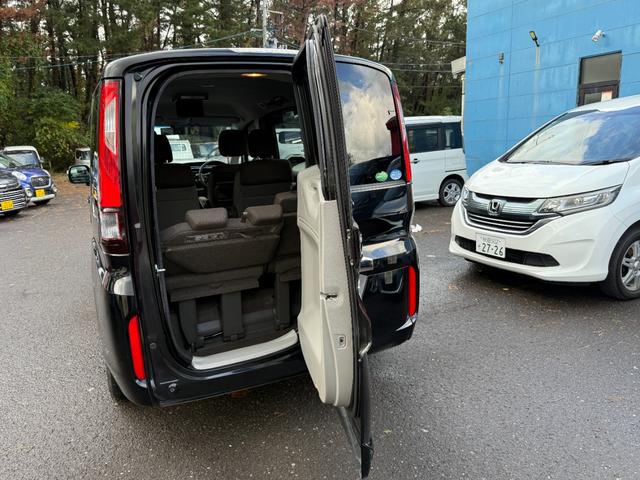 ステップワゴン G CD/DVD、ETC、TVワンセグ、バックカメラ、スマ-トキ-、アイドリングストップ、両側スライド・片側電動、Bluetooth接続、後席モニタ(10枚目)