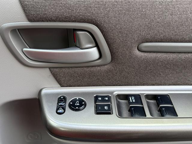 ステップワゴン G CD/DVD、ETC、TVワンセグ、バックカメラ、スマ-トキ-、アイドリングストップ、両側スライド・片側電動、Bluetooth接続、後席モニタ(17枚目)