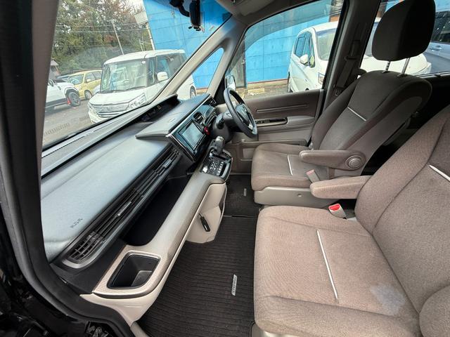 ステップワゴン G CD/DVD、ETC、TVワンセグ、バックカメラ、スマ-トキ-、アイドリングストップ、両側スライド・片側電動、Bluetooth接続、後席モニタ(22枚目)