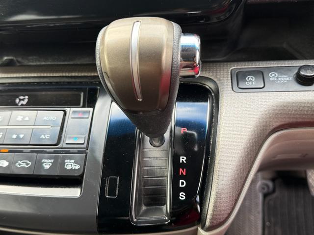 ステップワゴン G CD/DVD、ETC、TVワンセグ、バックカメラ、スマ-トキ-、アイドリングストップ、両側スライド・片側電動、Bluetooth接続、後席モニタ(39枚目)