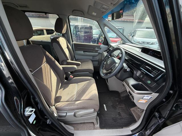 ステップワゴン G CD/DVD、ETC、TVワンセグ、バックカメラ、スマ-トキ-、アイドリングストップ、両側スライド・片側電動、Bluetooth接続、後席モニタ(41枚目)