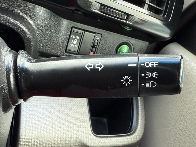 ステップワゴン G CD/DVD、ETC、TVワンセグ、バックカメラ、スマ-トキ-、アイドリングストップ、両側スライド・片側電動、Bluetooth接続、後席モニタ(49枚目)