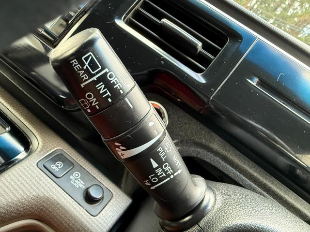 ステップワゴン G CD/DVD、ETC、TVワンセグ、バックカメラ、スマ-トキ-、アイドリングストップ、両側スライド・片側電動、Bluetooth接続、後席モニタ(61枚目)