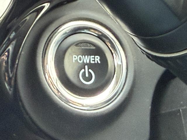 アウトランダーＰＨＥＶ ４ＷＤ　Ｅ　ＣＤ／ＤＶＤ、ＥＴＣ、ＴＶワンセグ、スマ－トキ－、シートヒーター、オートライト、Ｂｌｕｅｔｏｏｔｈ接続、ハーフレザーシート、アルミホイール付き（34枚目）