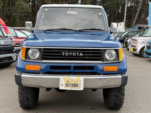 ランドクルーザープラド 切り替え4WD、タ-ボ CD/DVD、ETC、電動格納ミラー、Bluetooth接続、バックカメラ、アルミホイール付き、(9枚目)