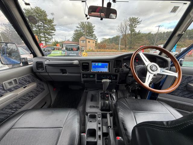 ランドクルーザープラド 切り替え4WD、タ-ボ CD/DVD、ETC、電動格納ミラー、Bluetooth接続、バックカメラ、アルミホイール付き、(13枚目)