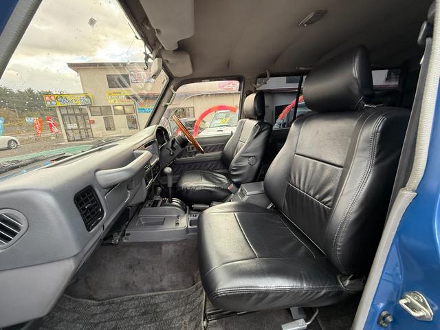 ランドクルーザープラド 切り替え4WD、タ-ボ CD/DVD、ETC、電動格納ミラー、Bluetooth接続、バックカメラ、アルミホイール付き、(16枚目)