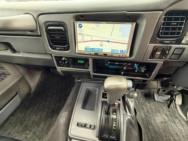 ランドクルーザープラド 切り替え4WD、タ-ボ CD/DVD、ETC、電動格納ミラー、Bluetooth接続、バックカメラ、アルミホイール付き、(18枚目)