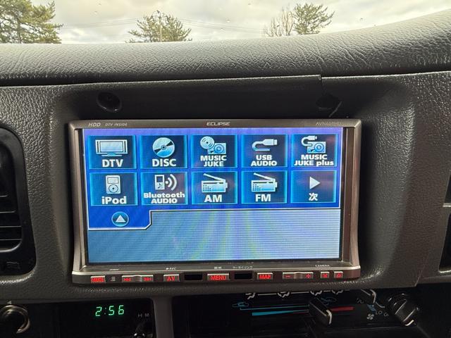 ランドクルーザープラド 切り替え4WD、タ-ボ CD/DVD、ETC、電動格納ミラー、Bluetooth接続、バックカメラ、アルミホイール付き、(28枚目)