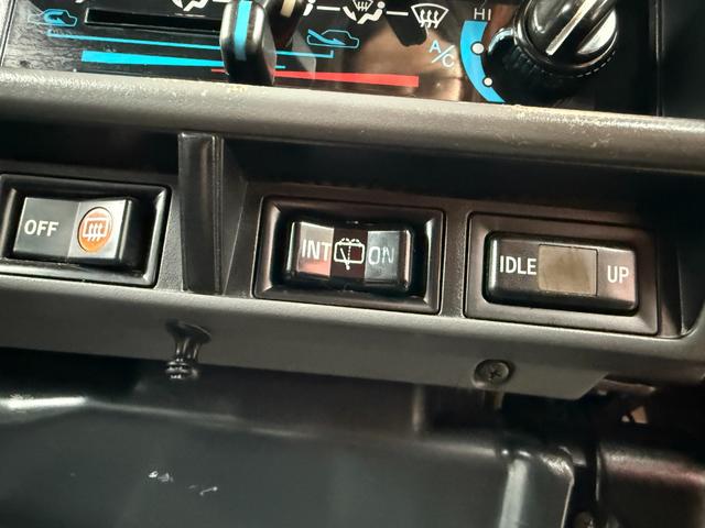 ランドクルーザープラド 切り替え4WD、タ-ボ CD/DVD、ETC、電動格納ミラー、Bluetooth接続、バックカメラ、アルミホイール付き、(30枚目)