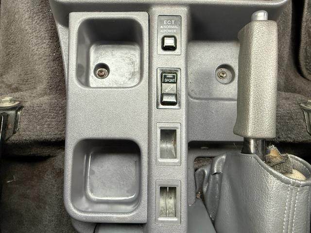 ランドクルーザープラド 切り替え4WD、タ-ボ CD/DVD、ETC、電動格納ミラー、Bluetooth接続、バックカメラ、アルミホイール付き、(31枚目)