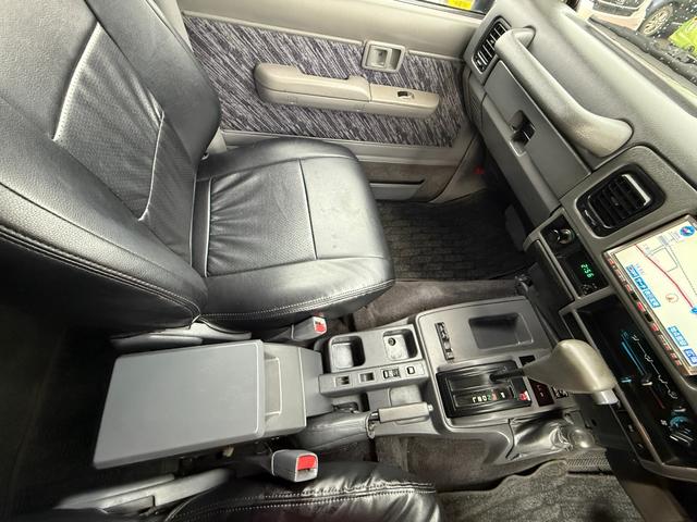 ランドクルーザープラド 切り替え4WD、タ-ボ CD/DVD、ETC、電動格納ミラー、Bluetooth接続、バックカメラ、アルミホイール付き、(33枚目)