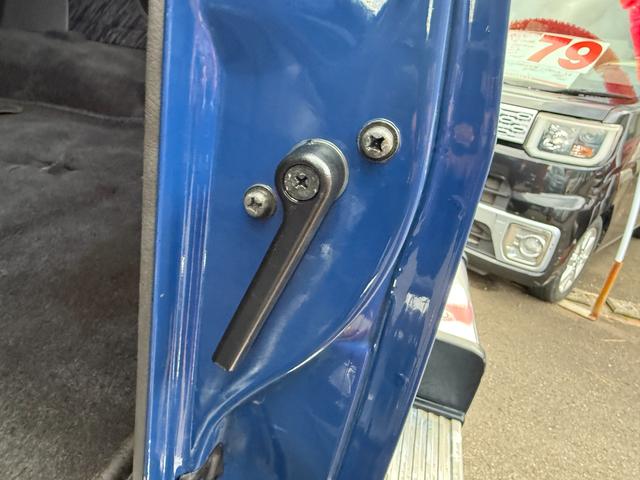 ランドクルーザープラド 切り替え4WD、タ-ボ CD/DVD、ETC、電動格納ミラー、Bluetooth接続、バックカメラ、アルミホイール付き、(52枚目)