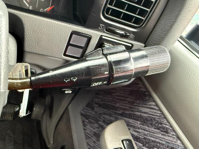 ランドクルーザープラド 切り替え4WD、タ-ボ CD/DVD、ETC、電動格納ミラー、Bluetooth接続、バックカメラ、アルミホイール付き、(55枚目)