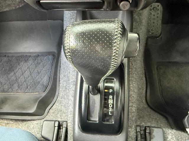 ジムニー FISフリースタイルワールドカップリミテッド 切り替え4WD、CD、アルミホイール付き、電動格納ミラー、キ-レスエントリー(19枚目)