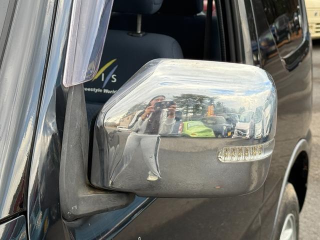 ジムニー FISフリースタイルワールドカップリミテッド 切り替え4WD、CD、アルミホイール付き、電動格納ミラー、キ-レスエントリー(28枚目)