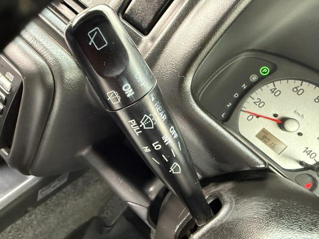 ジムニー FISフリースタイルワールドカップリミテッド 切り替え4WD、CD、アルミホイール付き、電動格納ミラー、キ-レスエントリー(32枚目)