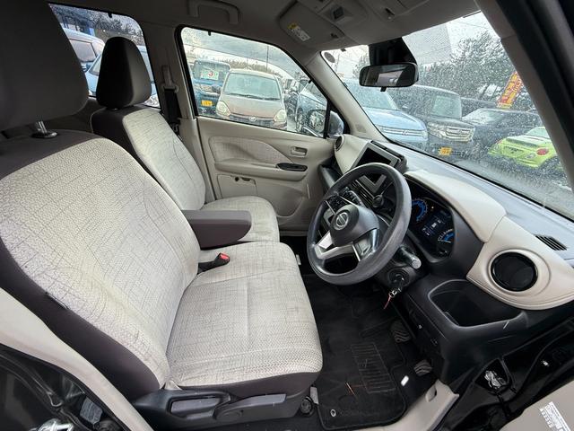 デイズ ４ＷＤ　Ｓ　アイドリングストップ、衝突被害軽減システム、オートライト、電動格納ミラー（40枚目）