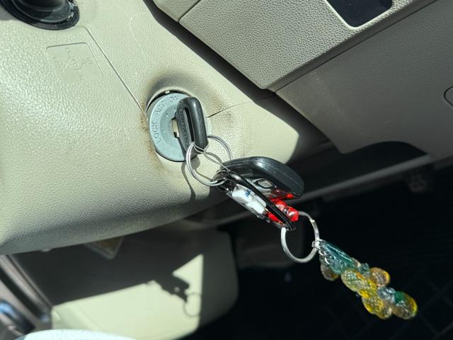 ディアスワゴン 4WD RS CD/DVD、ETC、両側スライドドア、TVフルセグ、キーレスエントリー、アルミホイール付き(7枚目)