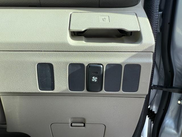 ディアスワゴン 4WD RS CD/DVD、ETC、両側スライドドア、TVフルセグ、キーレスエントリー、アルミホイール付き(29枚目)