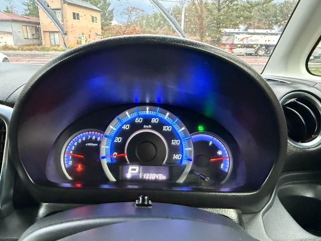 スペーシアカスタム GS CD/DVD、両側スライドドア、アイドリングストップ、キーレスエントリー、スマートキー2個、HIDオートライト、Bluetooth接続、TVフルセグ(33枚目)