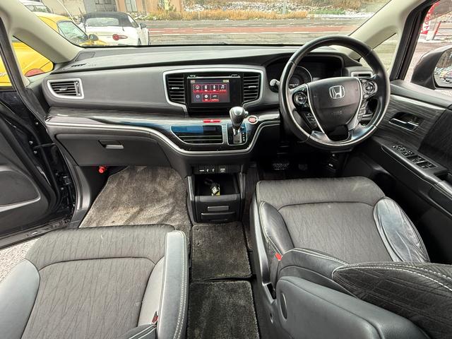 オデッセイ アブソルート・Xホンダセンシングアドバンスドパッケジ HDDナビ、CD/DVD、ETC、TVフルセグ、アイドリングストップ、レーンアシスト、バックカメラ、全周囲カメラ、両側電動スライドドア、3列シート、ハーフレザーシート(12枚目)