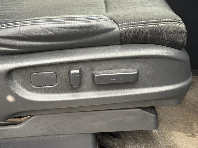 オデッセイ アブソルート・Xホンダセンシングアドバンスドパッケジ HDDナビ、CD/DVD、ETC、TVフルセグ、アイドリングストップ、レーンアシスト、バックカメラ、全周囲カメラ、両側電動スライドドア、3列シート、ハーフレザーシート(22枚目)