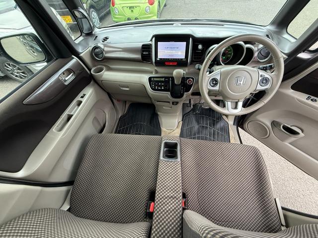 Ｎ－ＢＯＸ＋ ４ＷＤ　Ｇ　ターボＳＳパッケージ　ＣＤ／ＤＶＤ、ＥＴＣ、ＴＶワンセグ、バックカメラ、ＢＬＵＥＴＯＯＴＨ、両側電動スライドドア、オートライト、タ－ボ、フルフラット（22枚目）