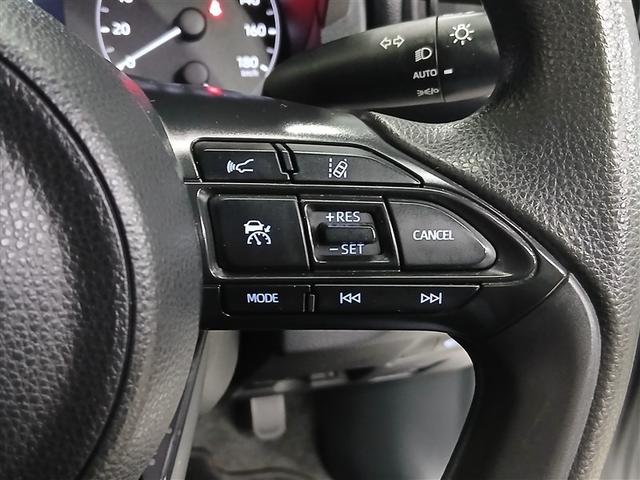 ヤリス ハイブリッドＸ　４ＷＤ　寒冷地　衝突被害軽減システム　メモリーナビ　バックカメラ　スマートキー　オートクルーズコントロール　ＥＴＣ　盗難防止装置　キーレス　横滑り防止機能　ハイブリッド（18枚目）